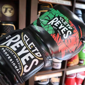 Gants de boxe avec coutures renforcées et doublure intérieure confortable pour l'entraînement et l'exercice - Product Image 2