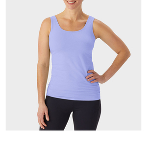 Camiseta sin mangas informal para mujer, tela transpirable ligera, comodidad esencial para viajes diarios, uso versátil con logotipo frontal - Product Image 6