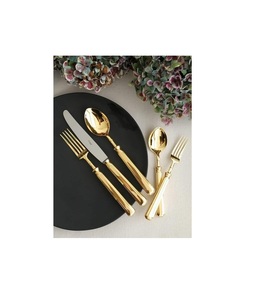 Couverts raffinés en métal finition or avec poignées classiques pour les dîners d'anniversaire ou les thèmes de table saisonniers - Product Image 1