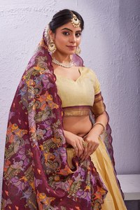 Nouvelle Collection : Lehenga Choli Dupatta en Coton Doux et Soie Gaufrée, Séchage Rapide, Coupe Classique, Toutes Saisons, Idéal pour les Fêtes - Product Image 3