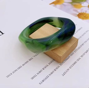 Ensemble de bracelets élégants en résine pour femmes, bijoux faits à la main, accessoires de mode ethniques modernes, cadeau, vente en gros, artisanat en résine - Product Image 6