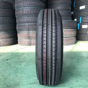 Neumáticos premium para camiones para todas las estaciones que ofrecen tracción confiable en diferentes superficies y durabilidad constante durante viajes largos - Product Image 1