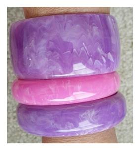 Bracelets en résine imperméables de haute qualité pour femmes, bords lisses, couleurs personnalisées, design mignon - Bijoux de bras confortables pour un usage quotidien - Product Image 4