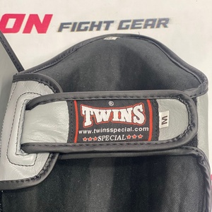 Espinilleras Profesionales de Primera Calidad para Kickboxing, Boxeo y Muay Thai, de Cuero Vacuno Genuino, para Entrenamiento de MMA, Protección - Product Image 3