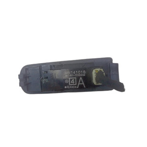 Pannello Pulsanti Anteriore Destro MITSUBISHI Colt CZ3 MN141018 (05>08) - Product Image 2