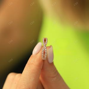 Anillo de compromiso de moissanita de moda para mujer con certificación GRA - Product Image 2