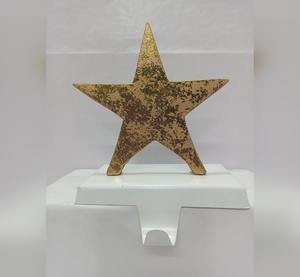 Support de bas de Noël en métal de conception d'étoile rustique d'or disponible au prix de gros et d'usine pour la décoration de vacances - Product Image 1