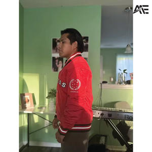 Chaqueta Varsity Personalizada con Cuello en V para Hombre y Mujer – Ropa Deportiva Elegante con Logotipo Bordado en Color Granate, Sudaderas con Capucha - Product Image 5