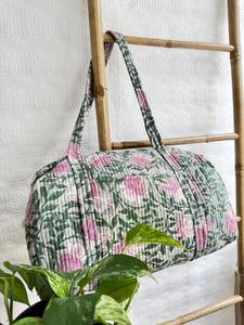 Sac de sport en coton vert matelassé, grand format, durable, écologique, luxueux, à bandoulière, pour l'été, à motifs floraux |   Yoga - Product Image 2