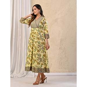 Vestido Largo de Algodón Gris Crema con Estampado Floral, Silueta Recta y Cintura Natural - Product Image 6