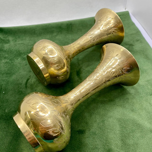Fabricant le plus vendu de Vases à fleurs en laiton de haute qualité pour la décoration de la maison Vase à fleurs et au sol fabriqué en Inde - Product Image 1