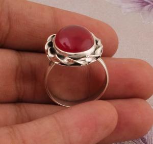 แหวนพลอยทับทิมสำหรับผู้หญิงแหวนเงินสเตอร์ลิงทำด้วยมือแหวนขนาดกลางทำด้วยมือสำหรับเป็นของขวัญสำหรับเครื่องประดับพลอยวันเกิดของเธอ - Product Image 3