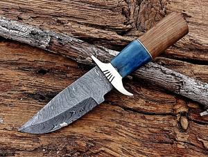 Couteau Skinner en acier Damas personnalisé fait à la main avec une belle gaine en cuir prise en charge OEM - Product Image 5