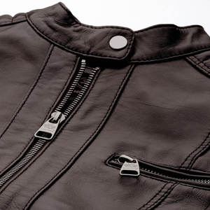 Veste en cuir véritable tendance pour femmes à forte demande Automne Imperméable Respirante Coupe-vent Fermeture éclair avant Manches longues Doublure en polaire - Product Image 4
