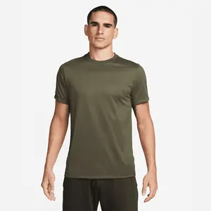 Мужская футболка для фитнеса из 100% полиэстера цвета хаки, Непринужденная стандартная футболка с ребристым ремешком на шее, мягкая и гладкая ткань на ощупь