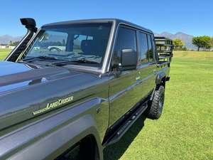 NOUVEAU Toyota Land Cruiser 79 LX V8 4.5 - Modèle 2024 - 4x4 - Product Image 2