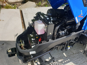 Nuevos Tractores Compactos Solis, Solis 26 4x4 con Neumáticos para Césped, Tractor Agrícola Solis 26 HST+(Plus) 4x4 con Certificación CE/EPA Diésel - Product Image 6