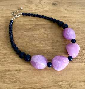 Collares de Resina con Cuentas Multicolores en Forma de Corazón, Acabado Pulido a Mano, Joyería para Mujer para Fiestas y Bodas - Product Image 4
