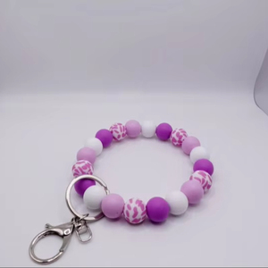 Porte-clés fait main avec perles en bois et anneau en acier inoxydable | Porte-clés coloré en perles de bois et acier inoxydable | VRNQ - Product Image 1