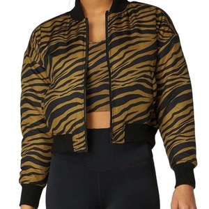 Chaqueta recortada para mujer al por mayor, chaquetas de primavera personalizables para mujer, chaqueta bomber de manga larga con cremallera, totalmente personalizada - Product Image 2