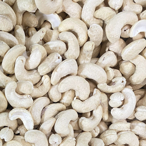 Proveedor confiable Ww180 Ww320 Anacardos crudos Precio al por mayor Santigo en Vietnam de Santigo Vietnam - Product Image 1
