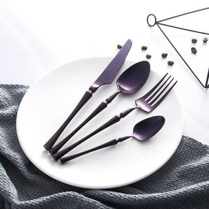 Couverts en métal en acier inoxydable au design tendance très populaires pour les registres de mariage, la décoration intérieure moderne et les cuisines de luxe - Product Image 5