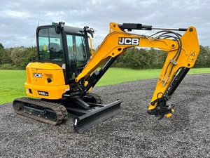 รถขุดขนาดเล็ก JCB 35Z-1 แบบ Zero Tail Swing พร้อมระบบไฮดรอลิกเสริม สำหรับงานก่อสร้างในฟาร์ม - Product Image 5