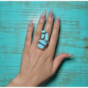 Bague ajustable en argent sterling rose doré avec turquoise Golden Hill de Jameson Garcia, sertie de pierres, taille unique, cadeau idéal - Product Image 4