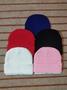 Gorro de Punto Unisex 2025 con Logotipo Personalizado, Gorro de Invierno de Moda, Gorro de Poliéster de Primera Calidad con Diseño de Impresión - Product Image 5