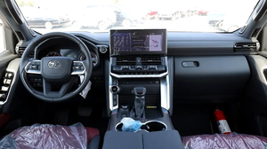 SUV de luxe 7 places de taille standard, haut de gamme, 2024, grande hauteur au sol / performances puissantes / prêt pour le tout-terrain - Product Image 2