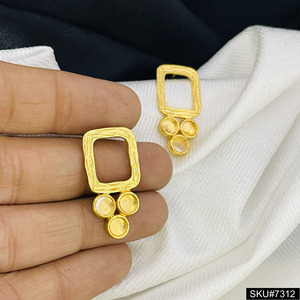 ต่างหูชุบทองเม็ดกลมขนาดใหญ่มีสไตล์ต่างหูดีไซน์เนอร์แบบ SKU7312ที่เป็นเอกลักษณ์เฉพาะตัว - Product Image 2