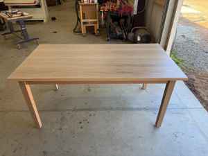 Mesa de Comedor de Madera Maciza de Roble Blanco Premium Hecha a Medida en Varios Tamaños con Tablero Rectangular Liso y Patas de Madera Dura Resistentes - Product Image 4