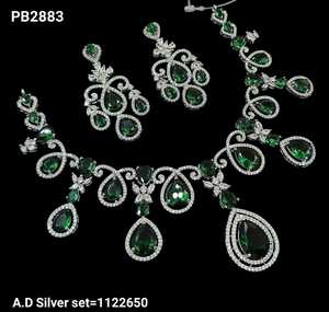 Merveilleux dernier collier en forme de larme de qualité supérieure en diamant indien américain avec ensemble de boucles d'oreilles pour femmes - Product Image 3