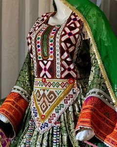 ชุดเดรสผู้หญิงผ้าคอตตอนปักแบบดั้งเดิมของอัฟกานิสถานชุดเดรสสำหรับงานแต่งงานผ้ากำมะหยี่ขนาดพิเศษงานปาร์ตี้ออกแบบได้ตามต้องการ - Product Image 1