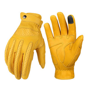 Gants de conduite doux et de qualité supérieure, fabriqués avec un matériau léger et durable, offrant un confort maximal, une prise en main sécurisée et un mouvement fluide. - Product Image 1