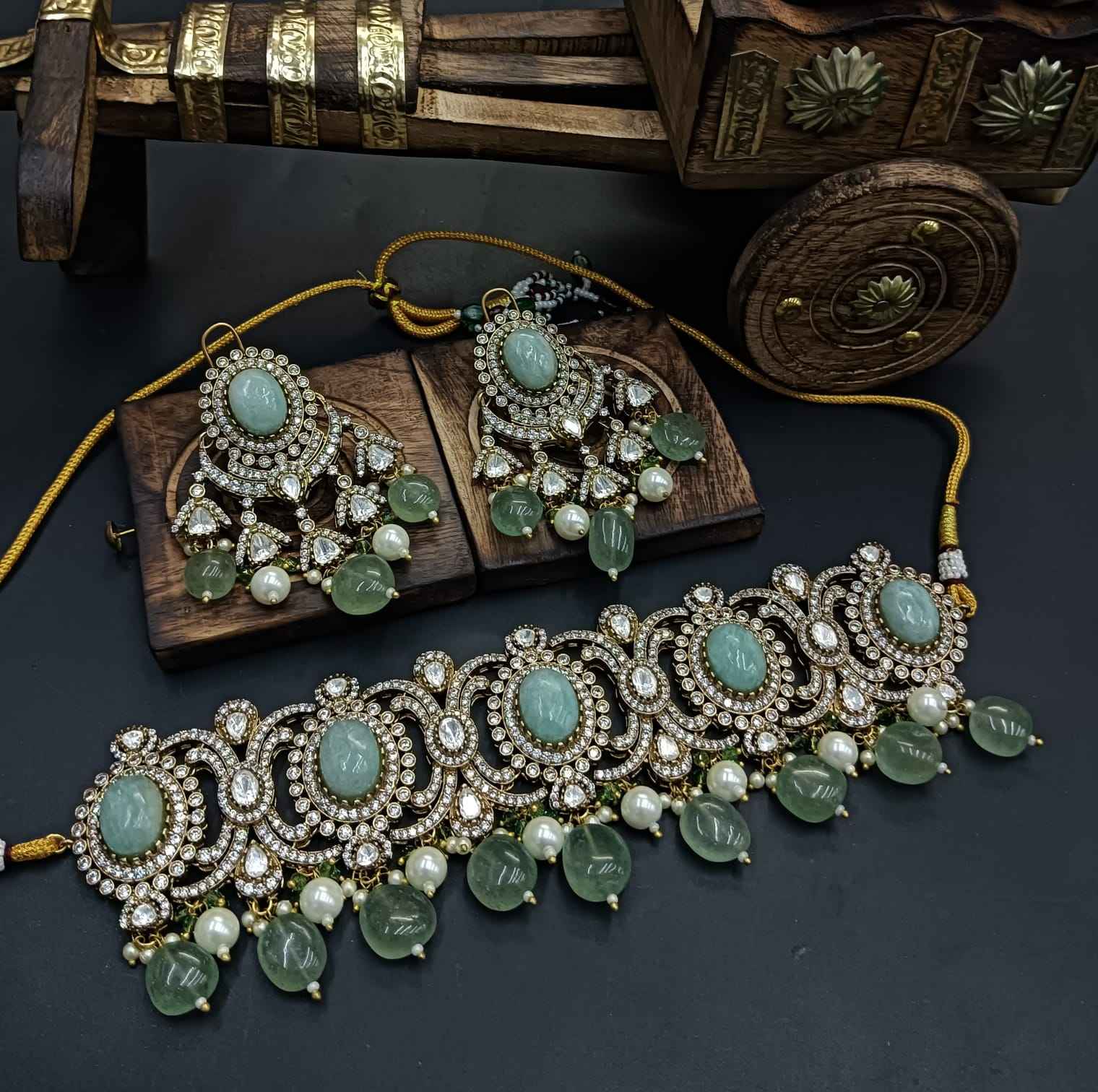 อะโมซาไนท์