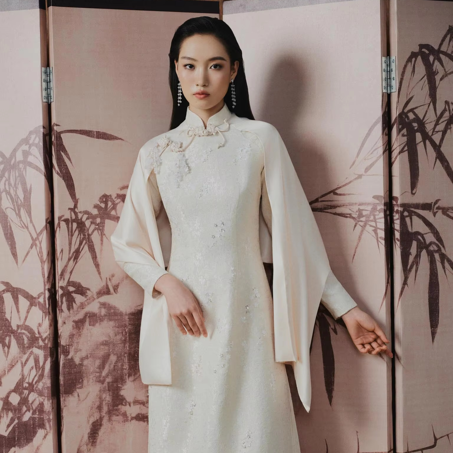 Buy In Bulk Ao Dai Traditional Vietnamese Dress Customized & Anti-Static |  Alibaba.com