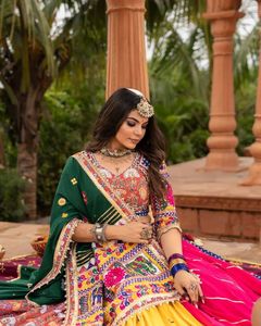 Moda étnica estilo completo muselina algodón impreso y espejo Real trabajo lienzo Patta Lehenga Choli con mano trabajo encaje Dupatta - Product Image 4