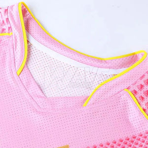 ชุดกีฬา100% โพลีเอสเตอร์น้ำหนักเบาระบายอากาศได้ดีสำหรับผู้ชายชุดฝึกฟุตบอลแบบกำหนดเอง - Product Image 4