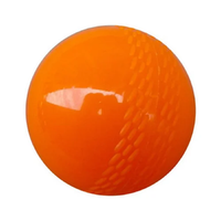 Balle de cricket en caoutchouc souple, écologique, durable, de haute qualité, légère, rebond maximale, disponible en différentes couleurs et tailles.