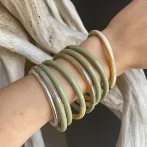 Bracelets sculptés à la main Bracelets en corne de buffle de haute qualité Artisanat naturel Bracelet de meilleure qualité - Product Image 3