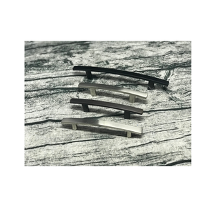 Boutons de tiroir d'armoire en alliage d'aluminium au design moderne en zinc pour quincaillerie de meubles de cuisine et de salle de bain - Product Image 1