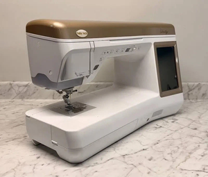 Machine à broder et à coudre B-a-b-y L-o-c-k Unity avec table, prête à la vente et disponible à l'achat immédiat - Product Image 4