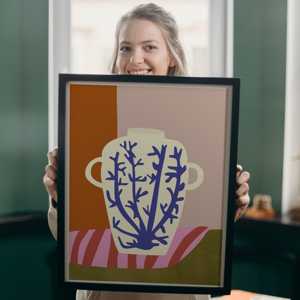 Impresión artística de naturaleza muerta con jarrón de papel - Product Image 5