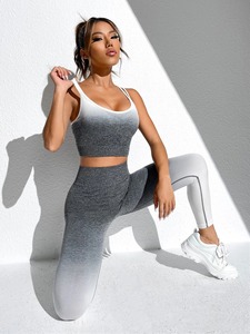 Traje de jogging transpirable de alta calidad para mujer para Yoga y Fitness patrón sólido ropa de gimnasio entrenamiento y correr estilo conjunto - Product Image 2
