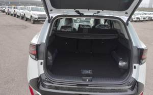 Voiture d'occasion en bon état, Kia Sportage <span class=keywords><strong>GLS</strong></span> 2.0L essence automatique 2024, prête à être expédiée - Product Image 3