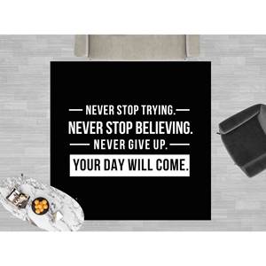 Tapis avec citation inspirante : Décoration noire moderne, tapis imprimé, tapis à poils doux - Product Image 4