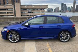 VOLKSWAGEN GOLF R 2024 D'OCCASION CÔTÉ GAUCHE/CÔTÉ DROIT - Product Image 3