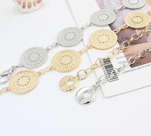 Robe et pull de mode européens et américains avec ceintures métalliques décoratives pour resserrer la taille - Product Image 6