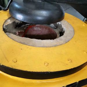 Haute qualité 500 Kgs gaz carburant aluminium moulage sous pression creuset four prix raisonnable 380V noyau moteur four de fusion nouveau - Product Image 1